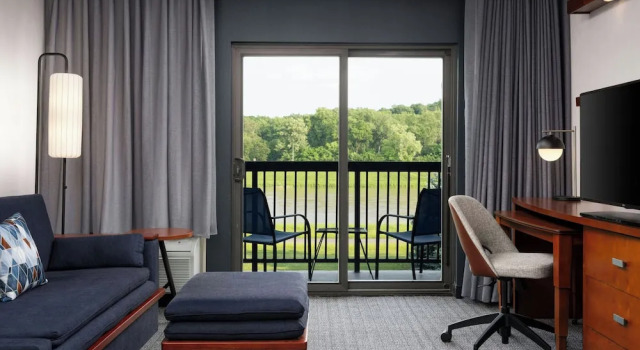 Люкс c 1 комнатой с видом на внутренний двор Courtyard Dayton-University of Dayton