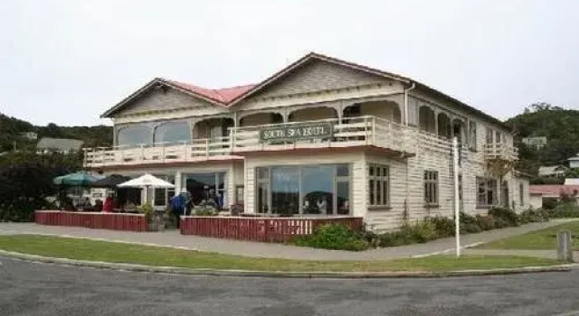 South Sea Hotel