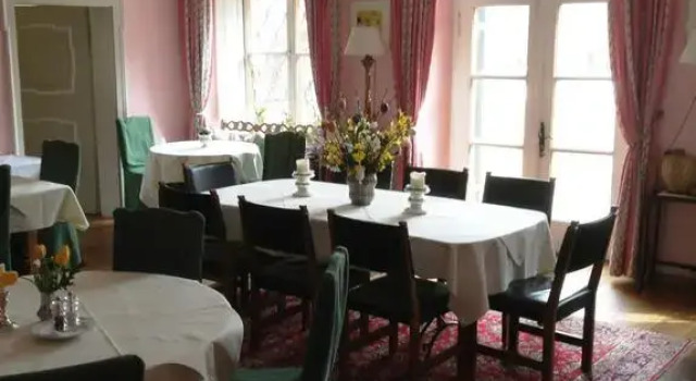 Villa Mellon, Rezerwuj Willa Hotele w Kitzbuhel z basenem, Basen