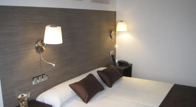 Suites Coruña, Book Guesthouse A Coruña 