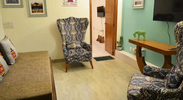Furnished 1 Bedroom Independent Apartment 6 in Greater Kailash 1 Delhi, Забронировать Апартаменты/квартира Отели Нью-Дели с парковкой, Парковка