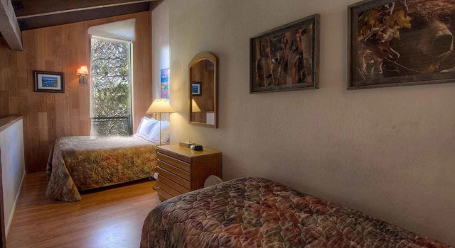 Bear Lake Hideaway by Lake Tahoe Accommodations, Забронировать Апартаменты/квартира Апартаменты Саут-Лейк-Тахо, рядом с Bijou Golf Course, Апартаменты/квартира