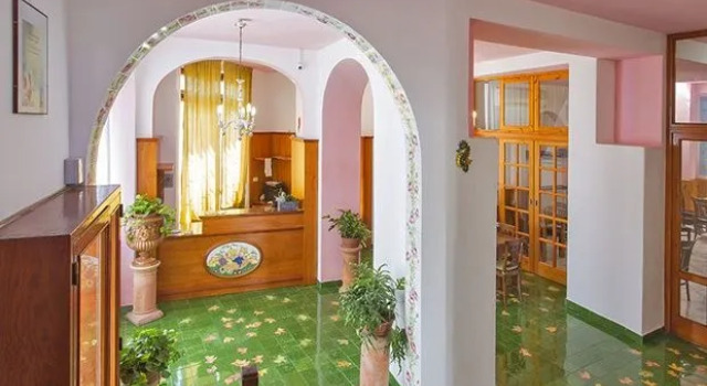 Hotel Terme Miramonte e Mare, Varaa Hotelli Hotellit Ischia uima-altaalla, Uima-allas