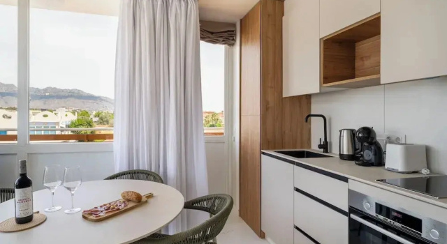 Апартаменты Premium с балконом и с видом на бассейн Albir Experience