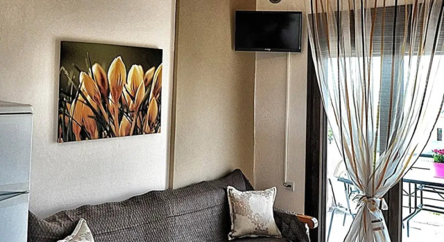 A Wonderful Small Apartment for 4 Very Close to a Great Beach, Book Apartment  