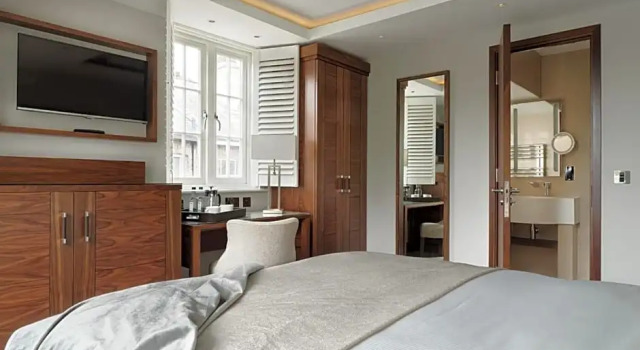 Клубный номер Standard One Warwick Park Hotel