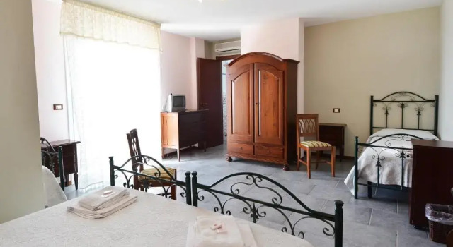 Четырёхместный номер Standard B&B La Castellana