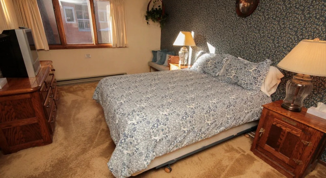 Mountainback #42, Loft, Corner 2 Bedroom Condo, Забронировать Апартаменты/квартира Маммот-Лейкс Маммот, рядом с Гондольный подъемник Вилидж