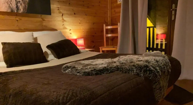 Chalet Martine, Забронировать Шале Виллы Овернь-Рона-Альпы, Вилла