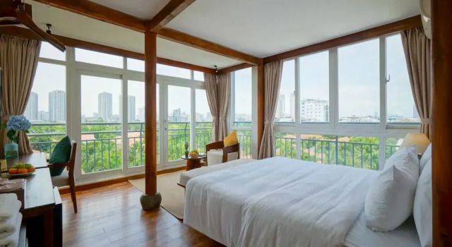 Люкс с балконом Nexus House Lang Bao Chi