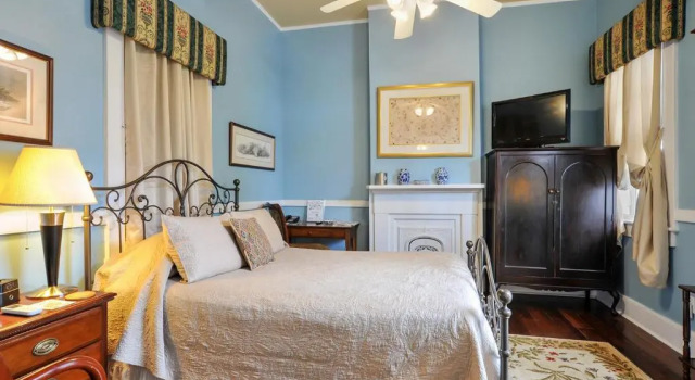 Ashton's Bed and Breakfast
