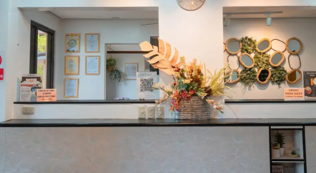 Island Wanderers Inn, Book Guesthouse Coron Coron