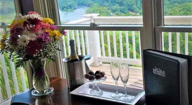 Двухместный номер Luxury Inn at Riverbend