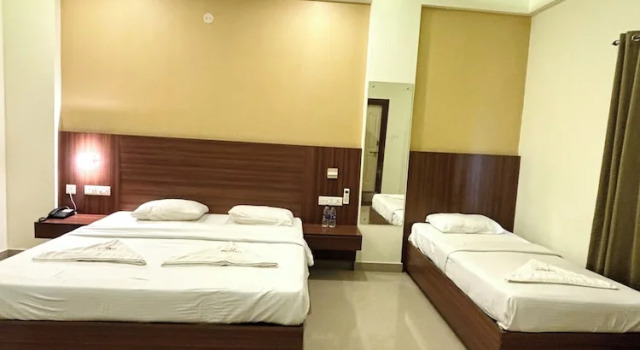 Трёхместный семейный номер Standard Hotel Citywalk Residency