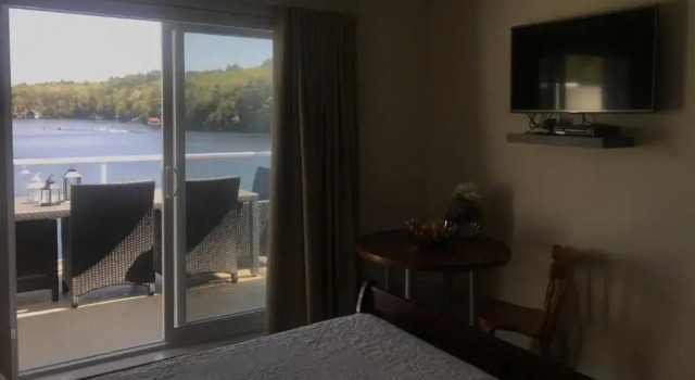 Полулюкс Muskoka Lakes Hotel and Resorts