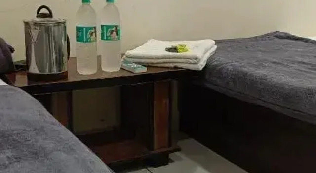 Hotel Blue Star, Забронировать Отель Отели штата Мадхья-Прадеш с парковкой, Парковка