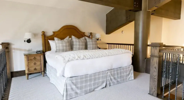Sultan Studio Loft Hotel Room by RedAwning