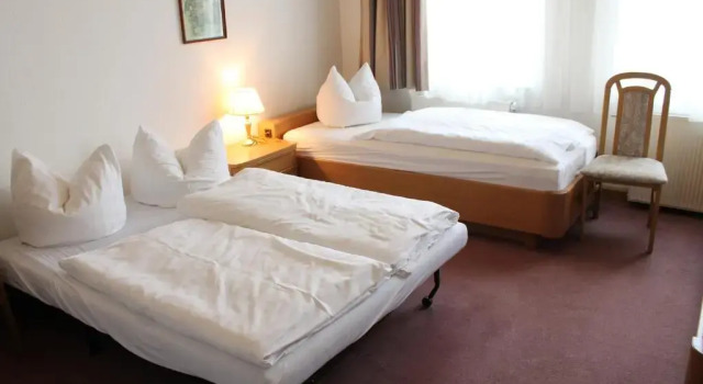 Четырёхместный номер Standard Adler Hotel Dresden