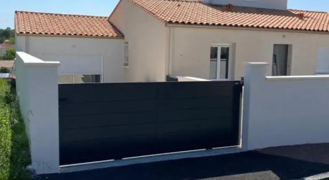 Bel appartement chez particulier calme et piscine, Rezerwuj Apartament Hotele w Côte de Beauté z basenem, Basen