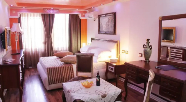 Полулюкс Deluxe Hotel Boutique Vila Fernando Tirana