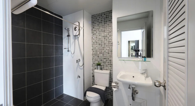 Двухместный семейный номер Standard с балконом Sukh Serviced Apartment