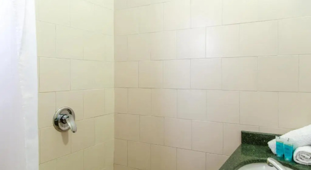 Трёхместный номер Standard Motel Aviv