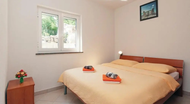 Beautiful Apartment in Cesarica With 1 Bedrooms and Outdoor Swimming Pool, Prenota Appartamento Cesarica 