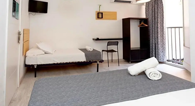 Трёхместный номер Standard Easy Sants by Bossh! Hotels