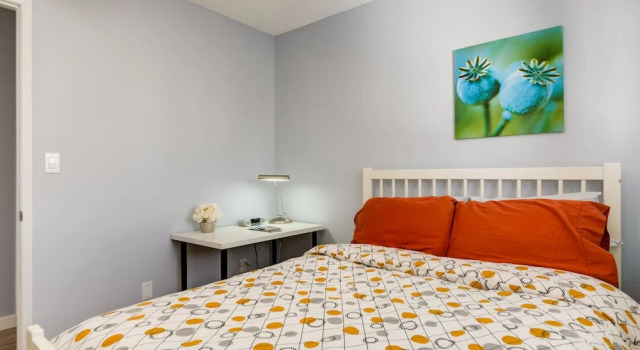 Superb 3BR mins to DT SAIT, Rezervasyon Daire Beltline 