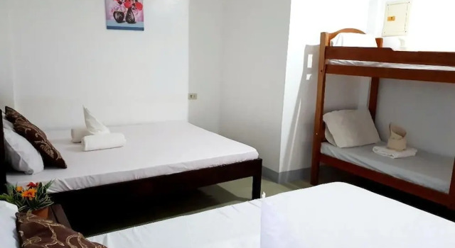 Семейные апартаменты Deluxe c 1 комнатой Jodie's Place Transient House and Apartment