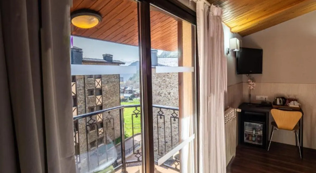 Одноместный номер Standard с балконом Hotel Princesa Parc