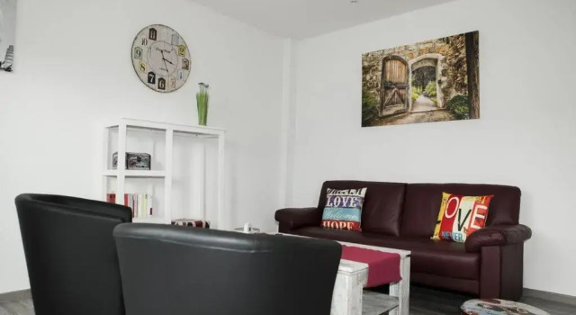 Апартаменты EXKLUSIVE Ferienwohnung mit Balkon, 2 Schlafzimmer im HAUS SERTÜRNER