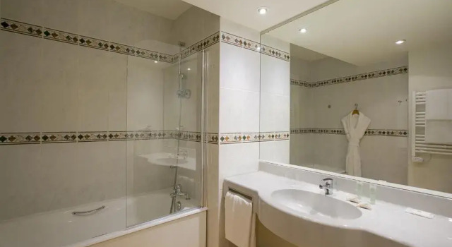 Люкс с балконом Best Western Hotel Sourcéo