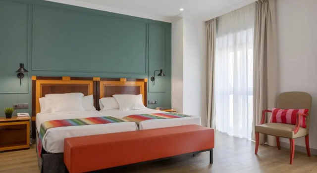 Полулюкс Hotel Don Curro