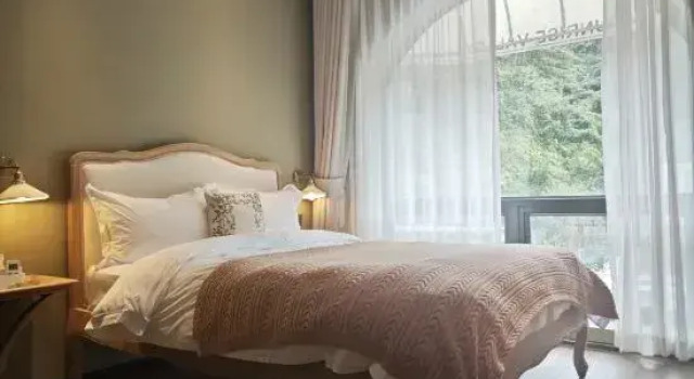 Двухместный семейный люкс Sunrise Valley Villa