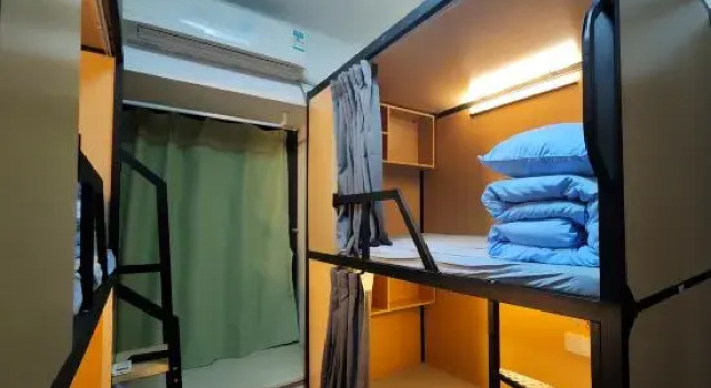 Кровать в общем номере (женский номер) aurora Youth Hoste  SHENZHEN