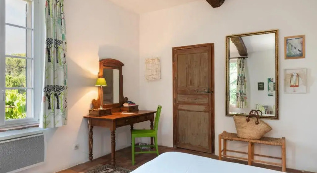 Номер Comfort Domaine du Clos dAlari-chambres dhôtes au milieu des vignes