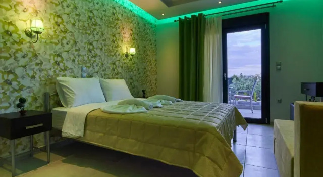 Студия Deluxe Grey House Apartments