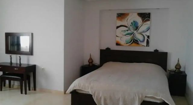 Spacious Comfortable Villa Ref T72024