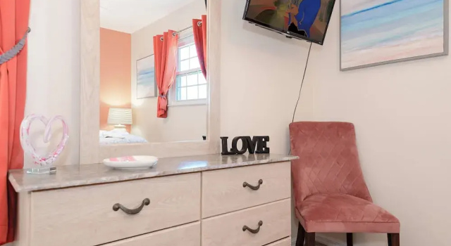 Коттедж Sunny, Family-Friendly Villa with Large Pool in Gated Community Near Disney