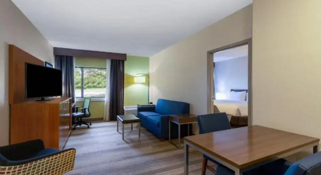 Люкс Holiday Inn Express Hotel & Suites Philadelphia - King of Prussia by IHG