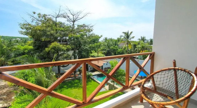 Четырёхместный номер Standard с балконом Casa de Olas Boutique Hotel