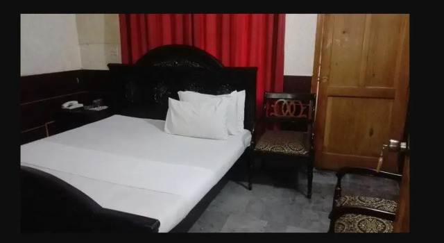 Islamabad Palace Guest House, Book Guesthouse Hotels in Islamabad with Parking, Parking