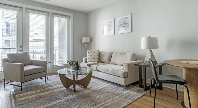 Апартаменты Landing Chic Studio Yoga Studio Courtyard