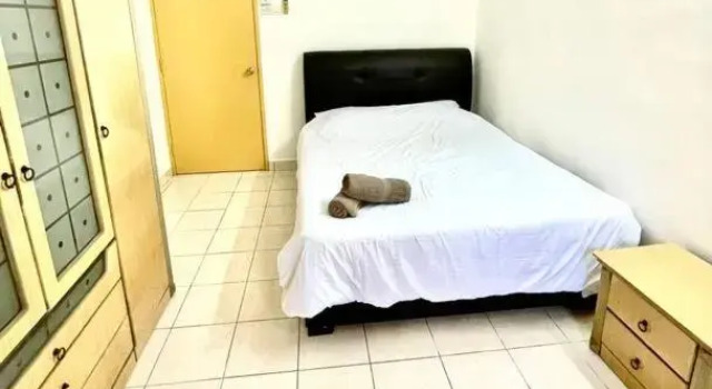 Cozy NEW Cheerful Homestay *NETFLIX & BBQ* 12 pax*