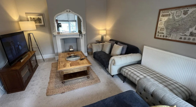 Коттедж Refurbished Victorian Villa- Free Parking- Sleeps6
