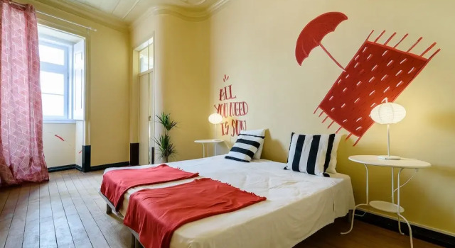Suntrap Hostel, Забронировать Хостел Недорогие отели Лагуш, рядом с Форте Понте да Бандейра, недорого