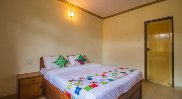 OYO 18705 Home Elegant 2BHK Parra