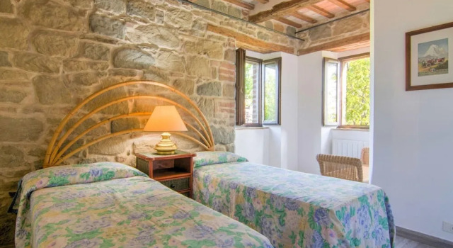 Spacious Holiday Home With Swimming Pool, Rezervovat Rekreační dům Amandola 