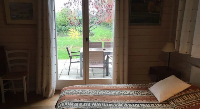BnB Atelier de St. Maurice, Book Bed and Breakfast Hoteller i Collonge-Bellerive med parkering, Parkering